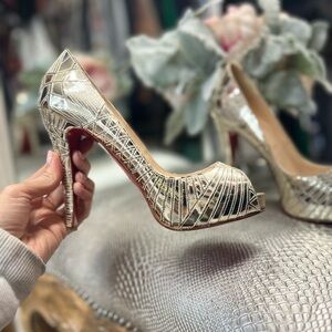 Christian Louboutin Metallic Gold Leather Very Galaxy Mirrored Art Deco Peep Toe